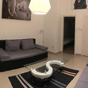 Apartamento The Urban Jungle By Gozsdu, Budapest